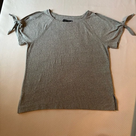 Abercrombie & Fitch Light Green Tie Front Short Sleeve Top - Picture 2 of 8